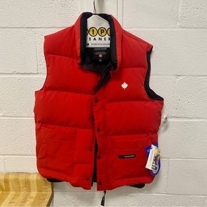 HP🎉 NWT Canada Goose Down Vest Red medium
